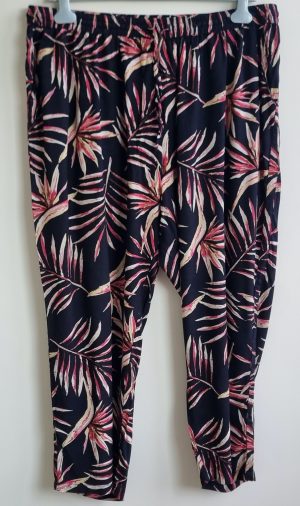 MS Mode zwarte zomerse broek met print mt. 52