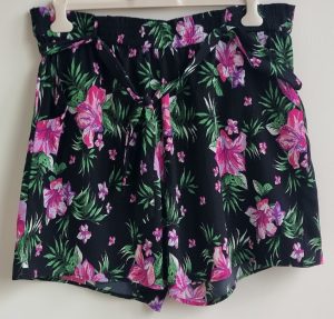 MS Mode zwarte bermuda met print mt. 54
