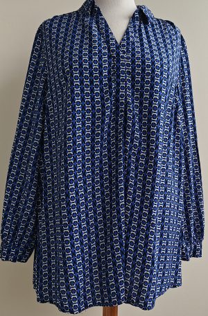 MS Mode blauwe blouse met print mt. 52