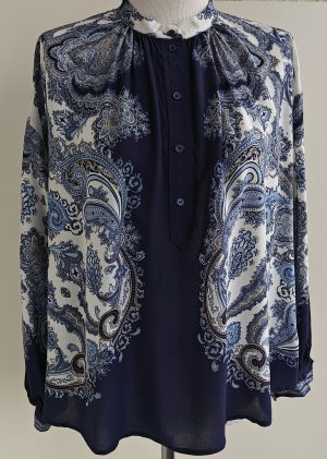 H&M blauw/witte blouse met paisley print mt. 38