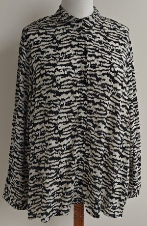 MS Mode zwart beige/witte blouse mt. 50