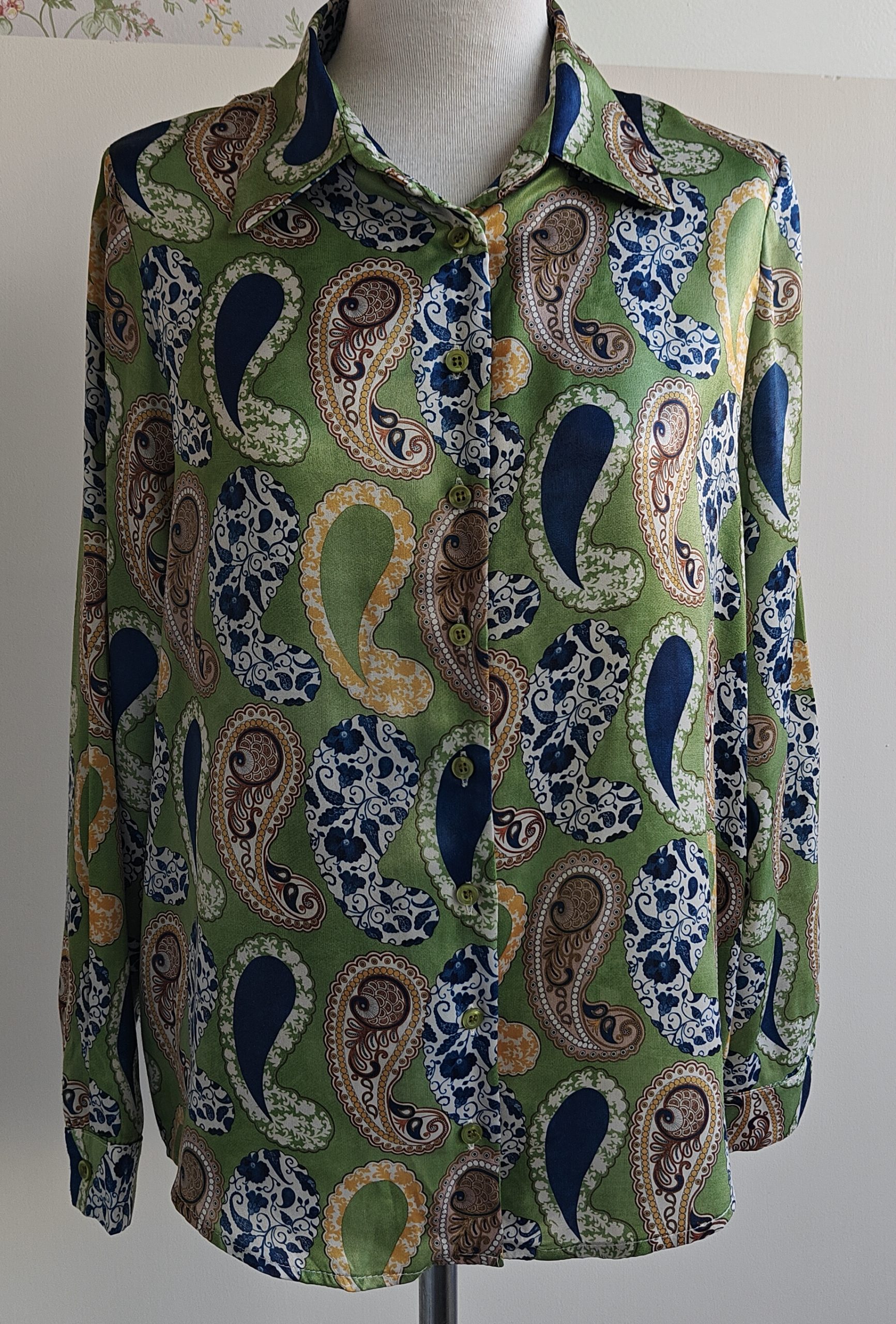 Amelie&Amelie groene blouse met paisley print mt. S