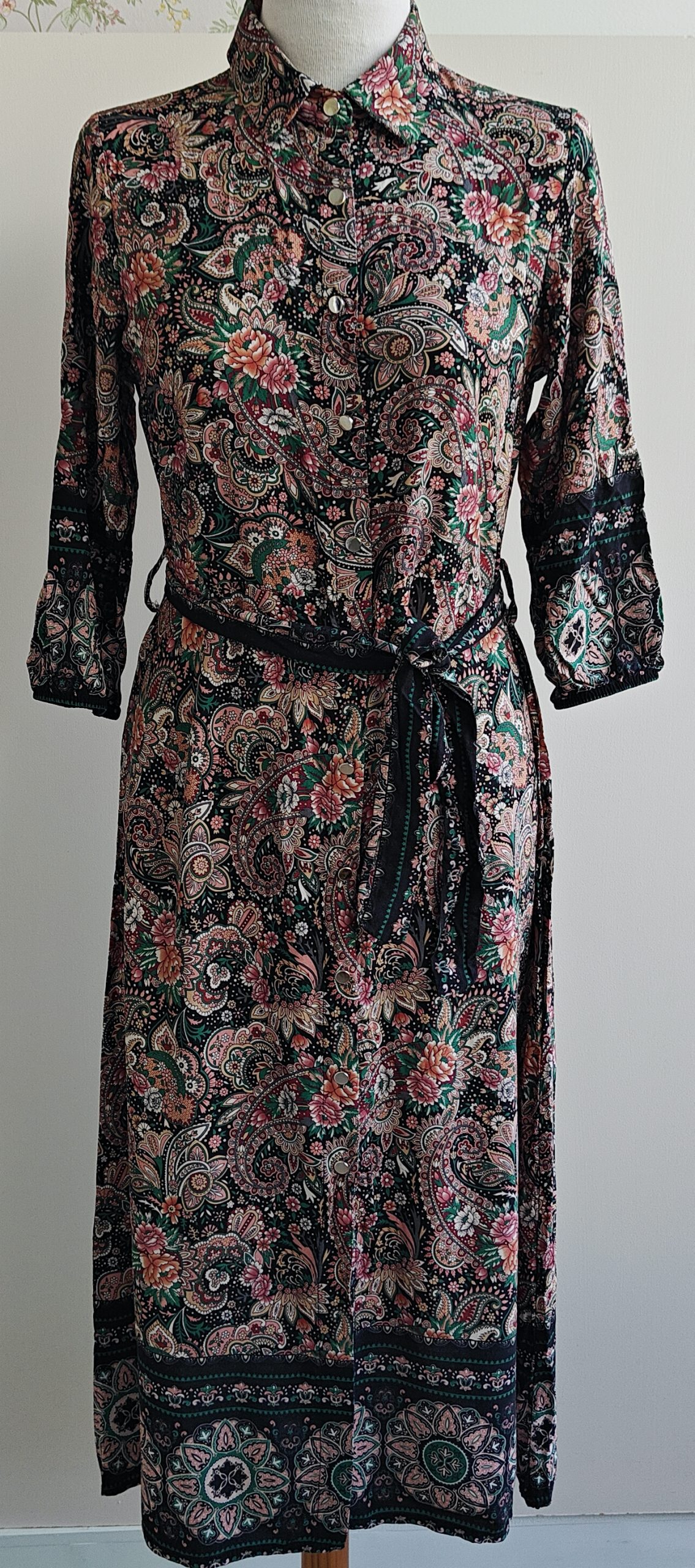 Lola Liza gekleurde middellange jurk mt. 38
