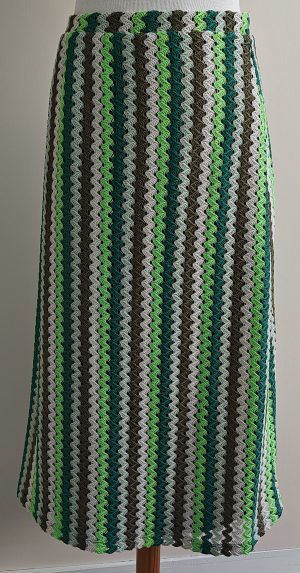 Vila midi skirt in groene kleuren mt. M