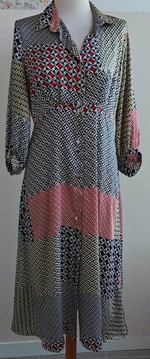 Zara halflange jurk met retro prints mt. S