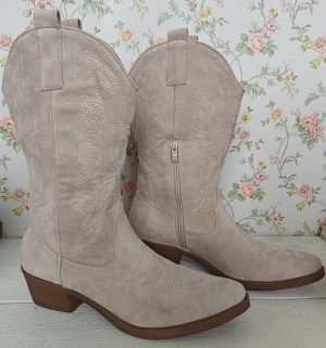 Beige cowboy laarsjes NIEUW mt. 42