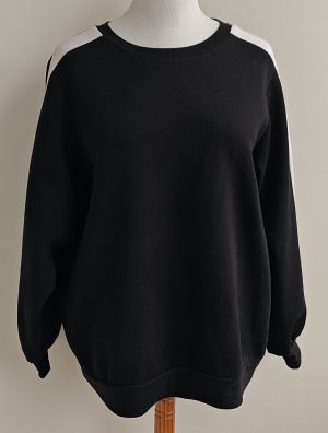 MS Mode zwarte sweater met biezen mt. XL (48/50)