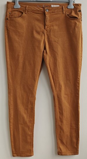 Miss Etam oranje/mosterdgele stretchy jeans mt. 46